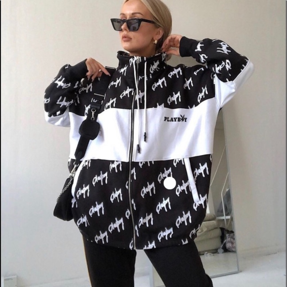 PLAYBOY Repeat Print Zip Up Oversized Sweatshirt Jacket ❌ lAST 1 ❌ - Picture 7 of 9